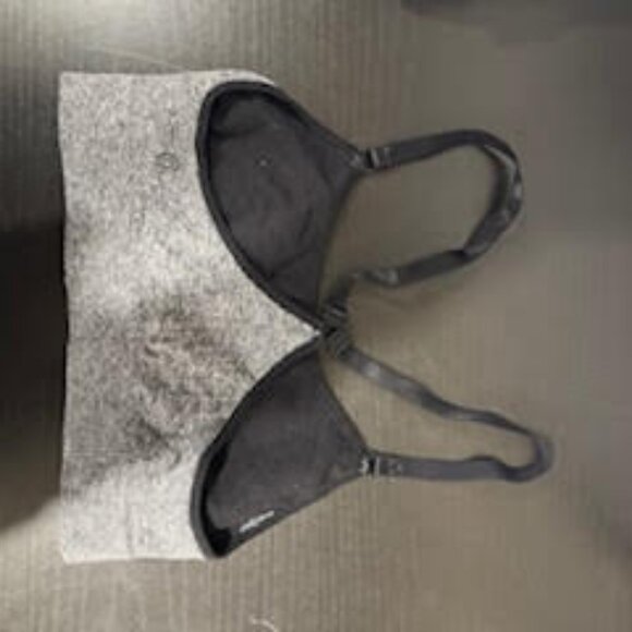 Target Sports Bra - Picture 2 of 2